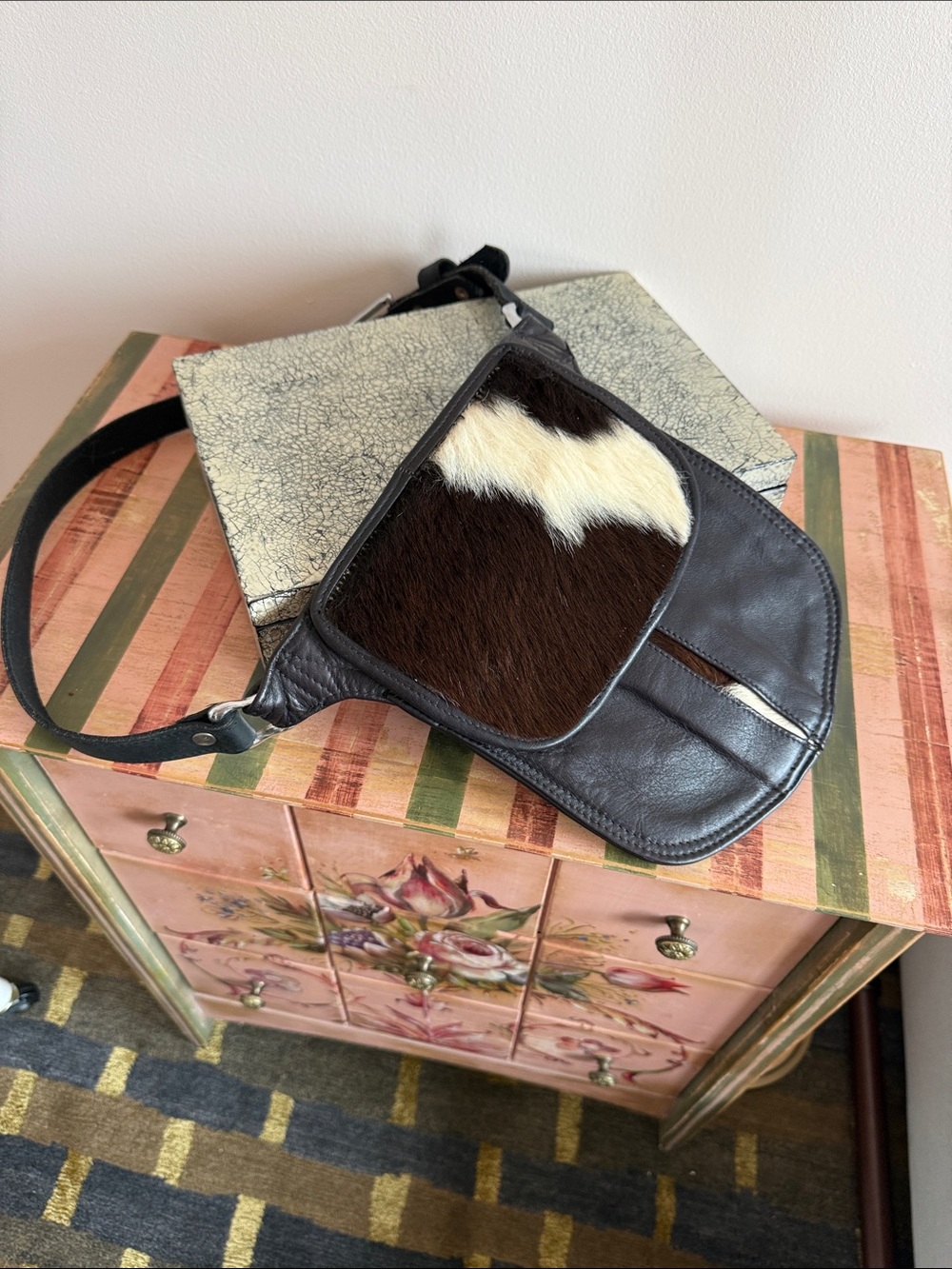 Harricana Upcycled Leather sling bag
